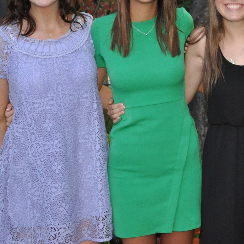 Right green dress